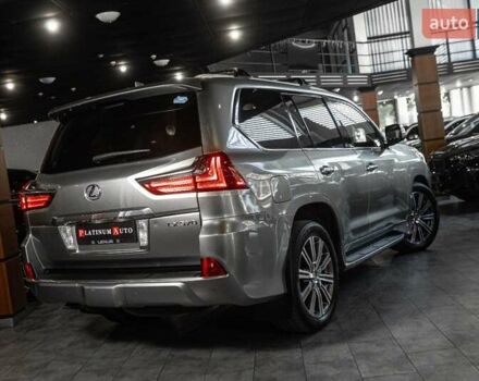 Лексус ЛХ 2016 в Одессе на Automoto.ua Серый Лексус ЛХ, объемом двигателя 5.66 л и пробегом 140 тыс. км за 65500 $, фото 3 на Automoto.ua