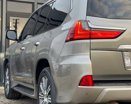 Серый Лексус ЛХ, объемом двигателя 5.66 л и пробегом 230 тыс. км за 54999 $, фото 8 на Automoto.ua