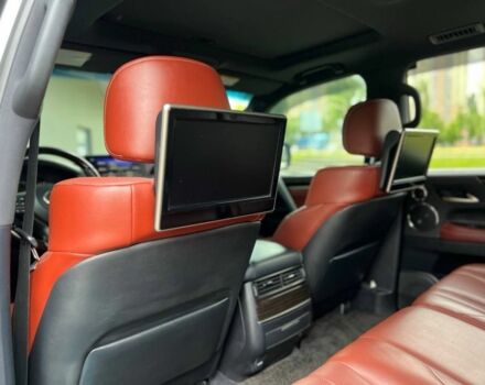 Серый Лексус ЛХ, объемом двигателя 5.7 л и пробегом 128 тыс. км за 62000 $, фото 20 на Automoto.ua