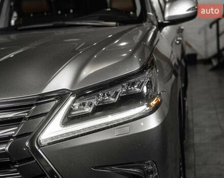 Лексус ЛХ 2016 в Одессе на Automoto.ua Серый Лексус ЛХ, объемом двигателя 5.66 л и пробегом 140 тыс. км за 65500 $, фото 70 на Automoto.ua