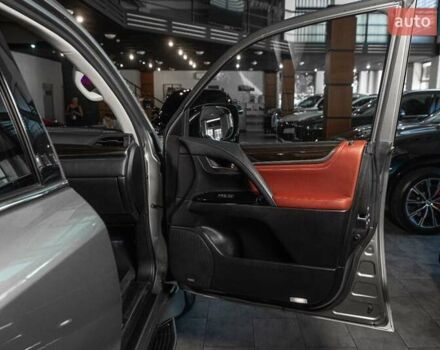 Лексус ЛХ 2016 в Одессе на Automoto.ua Серый Лексус ЛХ, объемом двигателя 5.66 л и пробегом 140 тыс. км за 65500 $, фото 57 на Automoto.ua