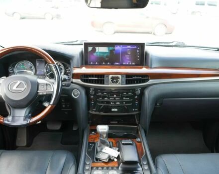 Серый Лексус ЛХ, объемом двигателя 5.7 л и пробегом 76 тыс. км за 21000 $, фото 8 на Automoto.ua