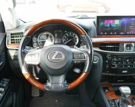 Серый Лексус ЛХ, объемом двигателя 5.7 л и пробегом 76 тыс. км за 21000 $, фото 10 на Automoto.ua