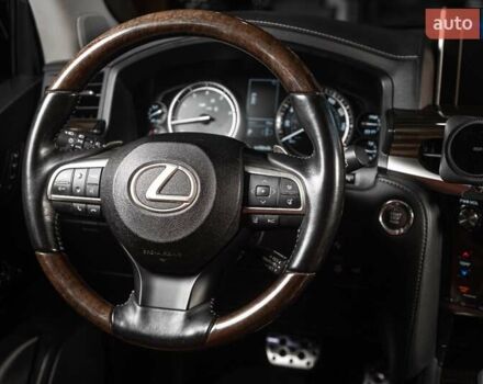 Лексус ЛХ 2016 в Одессе на Automoto.ua Серый Лексус ЛХ, объемом двигателя 5.66 л и пробегом 140 тыс. км за 65500 $, фото 27 на Automoto.ua