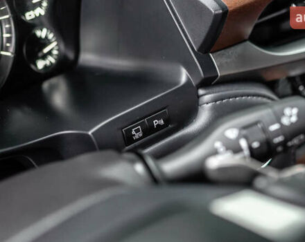 Сірий Лексус ЛХ, об'ємом двигуна 4.46 л та пробігом 139 тис. км за 63284 $, фото 27 на Automoto.ua