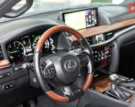 Сірий Лексус ЛХ, об'ємом двигуна 4.46 л та пробігом 139 тис. км за 63284 $, фото 14 на Automoto.ua