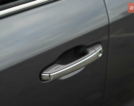 Сірий Лексус ЛХ, об'ємом двигуна 4.46 л та пробігом 139 тис. км за 63284 $, фото 12 на Automoto.ua