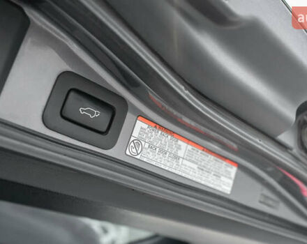 Сірий Лексус ЛХ, об'ємом двигуна 4.46 л та пробігом 139 тис. км за 63284 $, фото 10 на Automoto.ua