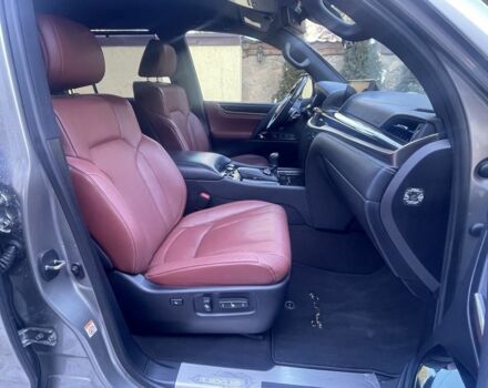 Лексус ЛХ 2019 в Харькове на Automoto.ua Серый Лексус ЛХ, объемом двигателя 4.5 л и пробегом 90 тыс. км за 82500 $, фото 15 на Automoto.ua