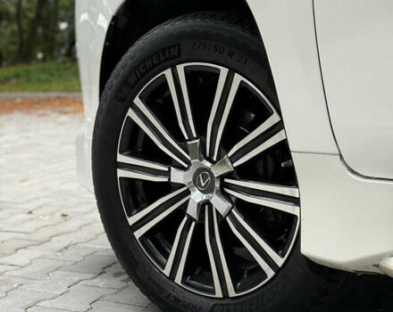 Серый Лексус ЛХ, объемом двигателя 5.66 л и пробегом 119 тыс. км за 73000 $, фото 15 на Automoto.ua