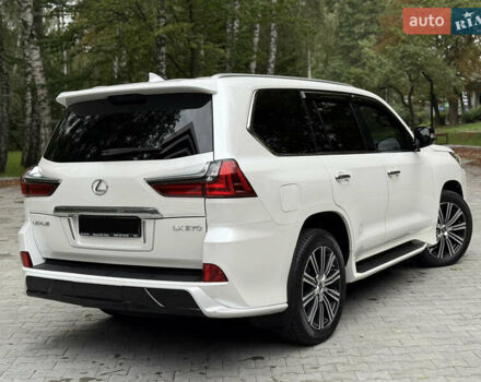 Сірий Лексус ЛХ, об'ємом двигуна 5.66 л та пробігом 119 тис. км за 73000 $, фото 18 на Automoto.ua