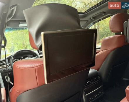 Серый Лексус ЛХ, объемом двигателя 5.66 л и пробегом 119 тыс. км за 73000 $, фото 28 на Automoto.ua