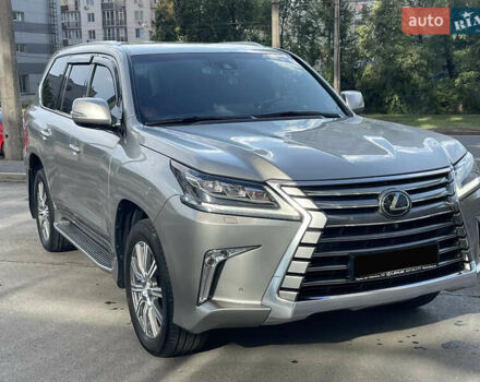 Сірий Лексус ЛХ, об'ємом двигуна 4.46 л та пробігом 98 тис. км за 82000 $, фото 19 на Automoto.ua