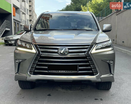 Сірий Лексус ЛХ, об'ємом двигуна 4.46 л та пробігом 98 тис. км за 82000 $, фото 7 на Automoto.ua