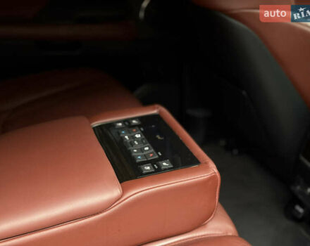 Серый Лексус ЛХ, объемом двигателя 5.66 л и пробегом 119 тыс. км за 73000 $, фото 34 на Automoto.ua