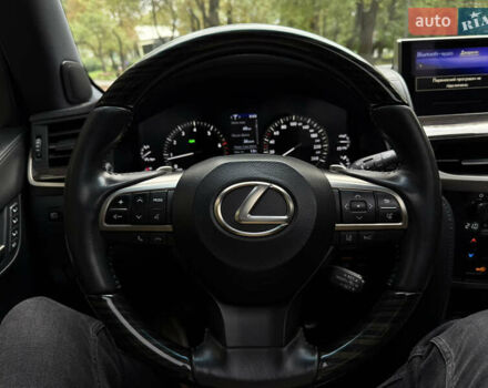 Серый Лексус ЛХ, объемом двигателя 5.66 л и пробегом 119 тыс. км за 73000 $, фото 47 на Automoto.ua