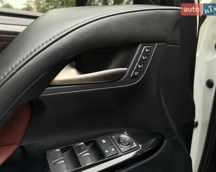 Серый Лексус ЛХ, объемом двигателя 5.66 л и пробегом 119 тыс. км за 73000 $, фото 23 на Automoto.ua