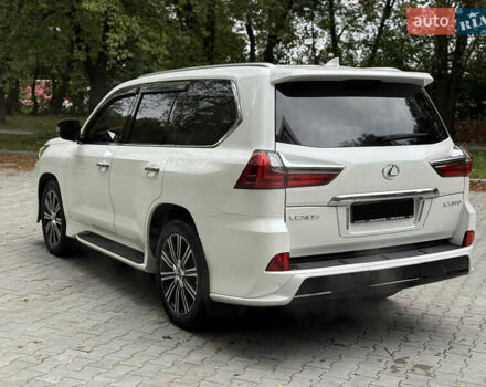 Серый Лексус ЛХ, объемом двигателя 5.66 л и пробегом 119 тыс. км за 73000 $, фото 6 на Automoto.ua