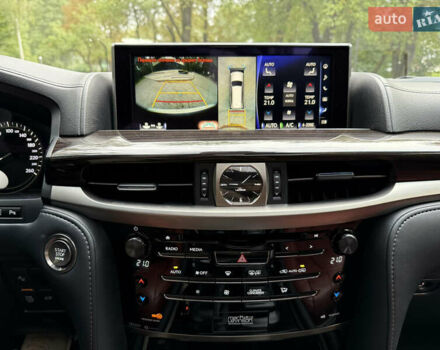 Серый Лексус ЛХ, объемом двигателя 5.66 л и пробегом 119 тыс. км за 73000 $, фото 44 на Automoto.ua