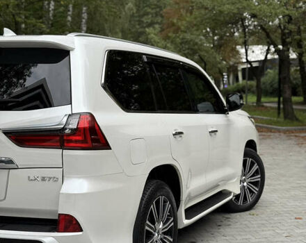 Серый Лексус ЛХ, объемом двигателя 5.66 л и пробегом 119 тыс. км за 73000 $, фото 17 на Automoto.ua