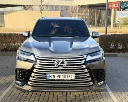 Серый Лексус ЛХ, объемом двигателя 3.45 л и пробегом 108 тыс. км за 112000 $, фото 3 на Automoto.ua