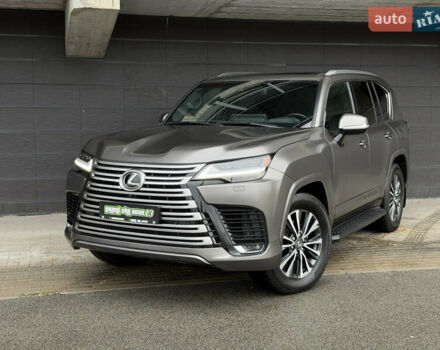 Сірий Лексус ЛХ, об'ємом двигуна 3.35 л та пробігом 34 тис. км за 109999 $, фото 2 на Automoto.ua