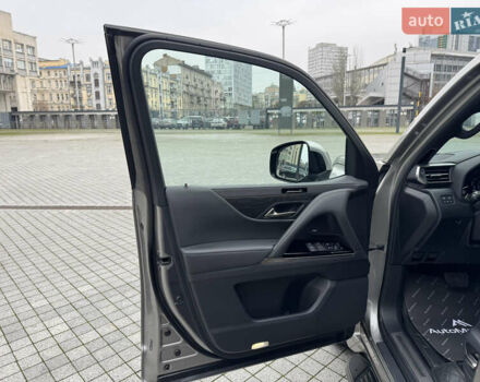 Сірий Лексус ЛХ, об'ємом двигуна 3.35 л та пробігом 47 тис. км за 114999 $, фото 13 на Automoto.ua