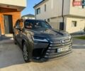 Серый Лексус ЛХ, объемом двигателя 3.45 л и пробегом 122 тыс. км за 100000 $, фото 1 на Automoto.ua