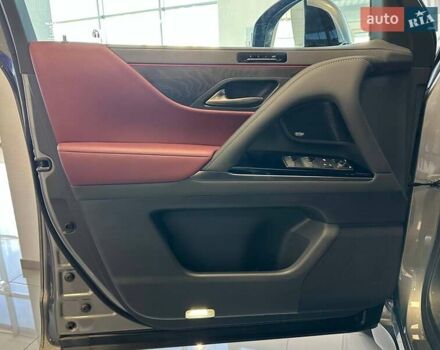 Сірий Лексус ЛХ, об'ємом двигуна 3.35 л та пробігом 8 тис. км за 122500 $, фото 9 на Automoto.ua