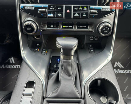 Сірий Лексус ЛХ, об'ємом двигуна 3.35 л та пробігом 47 тис. км за 114999 $, фото 20 на Automoto.ua