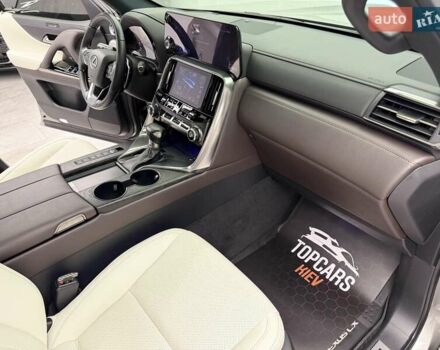 Сірий Лексус ЛХ, об'ємом двигуна 3.35 л та пробігом 9 тис. км за 125990 $, фото 43 на Automoto.ua