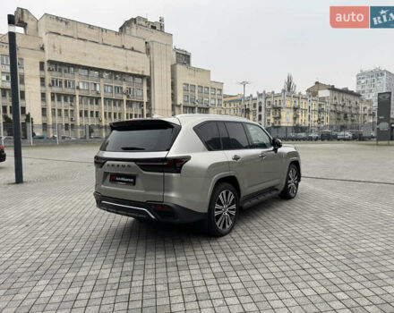 Сірий Лексус ЛХ, об'ємом двигуна 3.35 л та пробігом 47 тис. км за 114999 $, фото 6 на Automoto.ua