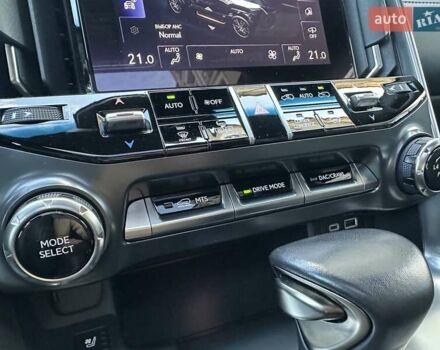 Сірий Лексус ЛХ, об'ємом двигуна 3.35 л та пробігом 29 тис. км за 119900 $, фото 74 на Automoto.ua