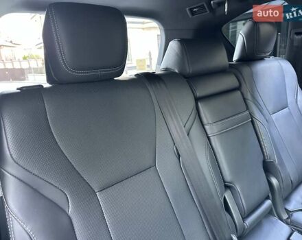 Сірий Лексус ЛХ, об'ємом двигуна 3.35 л та пробігом 29 тис. км за 119900 $, фото 83 на Automoto.ua