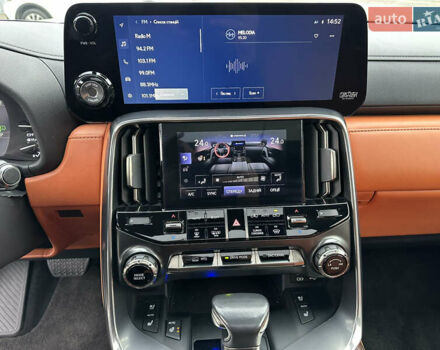 Серый Лексус ЛХ, объемом двигателя 3.45 л и пробегом 88 тыс. км за 124999 $, фото 12 на Automoto.ua