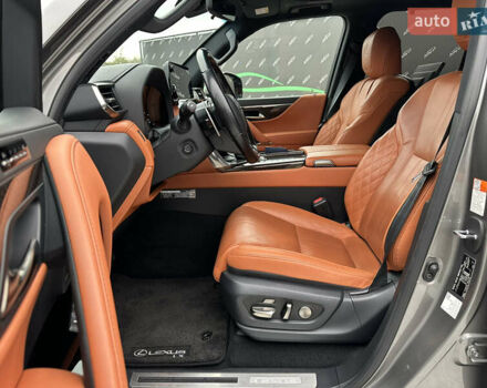 Серый Лексус ЛХ, объемом двигателя 3.45 л и пробегом 88 тыс. км за 124999 $, фото 7 на Automoto.ua