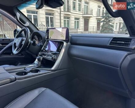 Сірий Лексус ЛХ, об'ємом двигуна 3.35 л та пробігом 29 тис. км за 119900 $, фото 63 на Automoto.ua