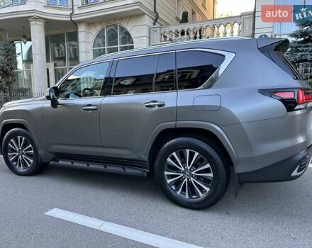 Сірий Лексус ЛХ, об'ємом двигуна 3.35 л та пробігом 29 тис. км за 119900 $, фото 6 на Automoto.ua