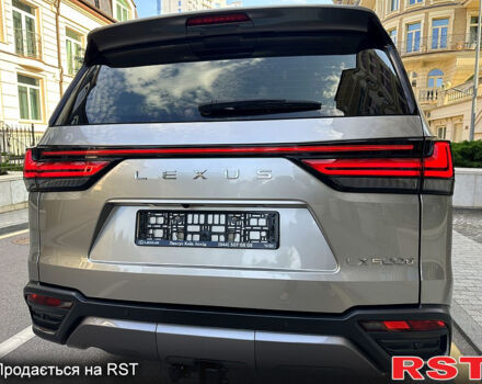 Серый Лексус ЛХ, объемом двигателя 3.3 л и пробегом 16 тыс. км за 125900 $, фото 4 на Automoto.ua