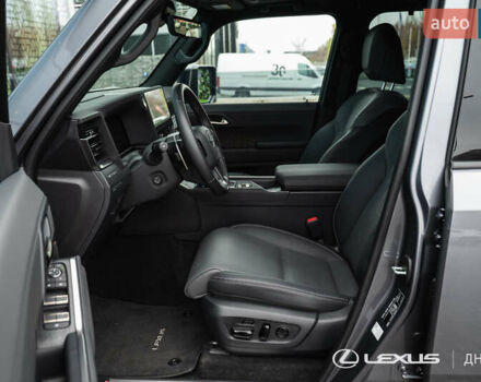 Сірий Лексус ЛХ, об'ємом двигуна 3.45 л та пробігом 3 тис. км за 93081 $, фото 12 на Automoto.ua