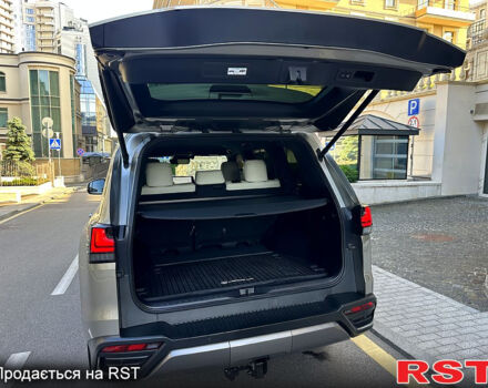 Серый Лексус ЛХ, объемом двигателя 3.3 л и пробегом 16 тыс. км за 125900 $, фото 12 на Automoto.ua