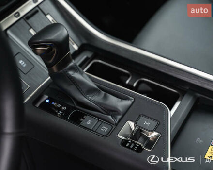 Сірий Лексус ЛХ, об'ємом двигуна 3.45 л та пробігом 3 тис. км за 93081 $, фото 29 на Automoto.ua