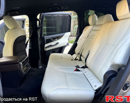 Серый Лексус ЛХ, объемом двигателя 3.3 л и пробегом 16 тыс. км за 125900 $, фото 11 на Automoto.ua