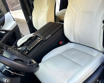 Серый Лексус ЛХ, объемом двигателя 3.3 л и пробегом 16 тыс. км за 125900 $, фото 10 на Automoto.ua