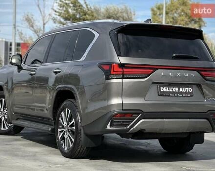 Сірий Лексус ЛХ, об'ємом двигуна 3.35 л та пробігом 2 тис. км за 135500 $, фото 40 на Automoto.ua