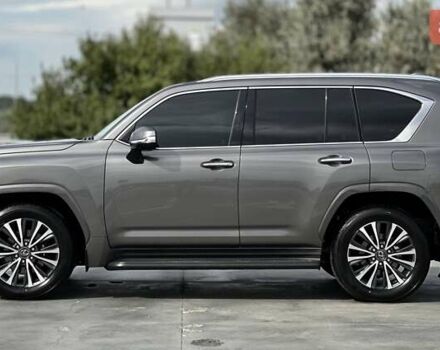 Сірий Лексус ЛХ, об'ємом двигуна 3.35 л та пробігом 2 тис. км за 135500 $, фото 5 на Automoto.ua