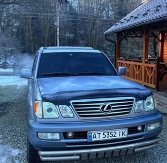 Серый Лексус ЛХ, объемом двигателя 4.7 л и пробегом 350 тыс. км за 13500 $, фото 1 на Automoto.ua