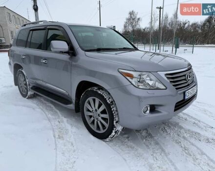 Сірий Лексус ЛХ, об'ємом двигуна 5.66 л та пробігом 178 тис. км за 23700 $, фото 1 на Automoto.ua