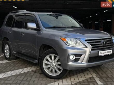 Серый Лексус ЛХ, объемом двигателя 5.66 л и пробегом 267 тыс. км за 20990 $, фото 1 на Automoto.ua