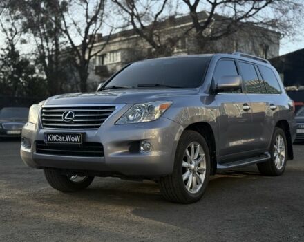 Серый Лексус ЛХ, объемом двигателя 5.7 л и пробегом 266 тыс. км за 22000 $, фото 1 на Automoto.ua